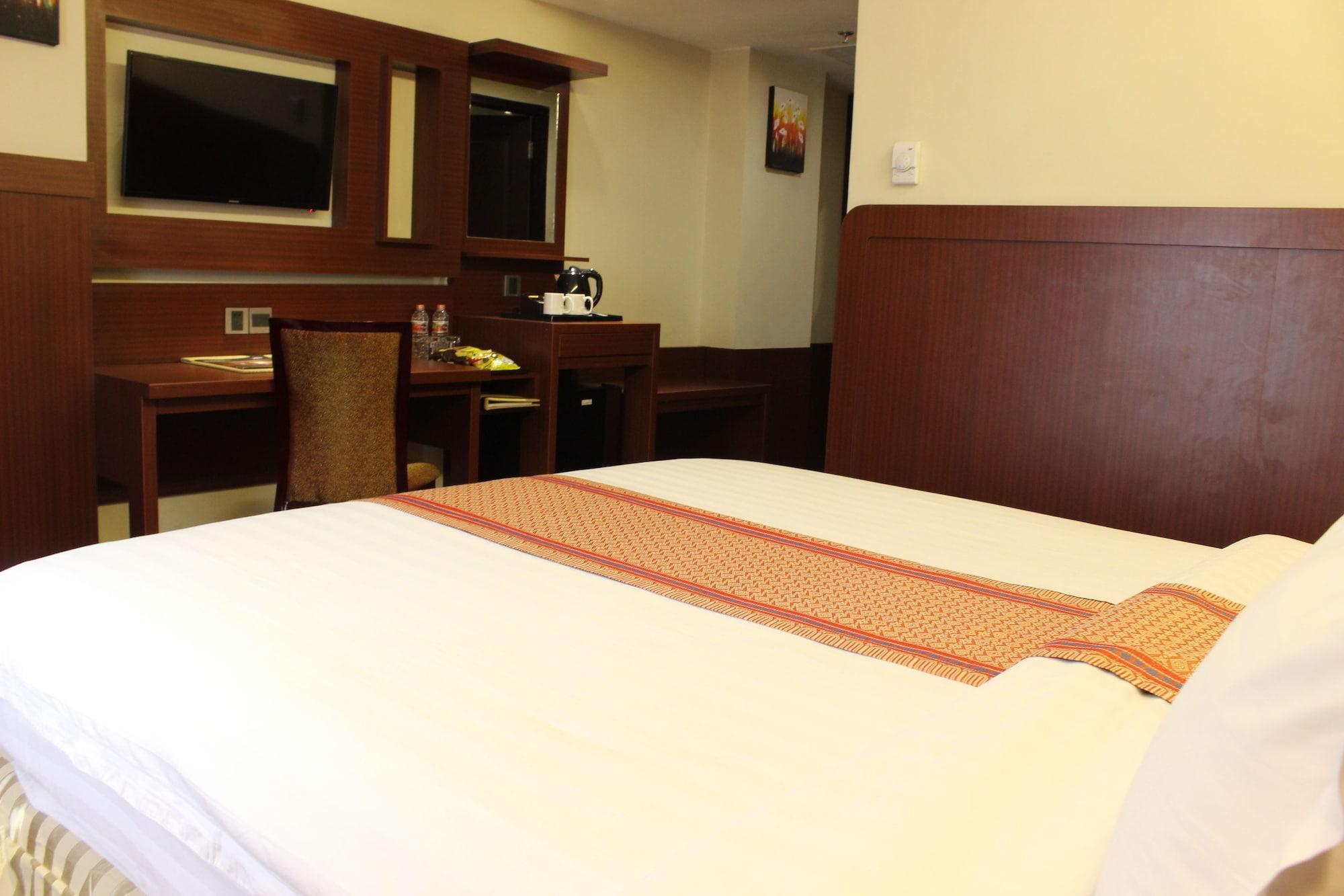 Best Western Plus Makassar Beach Hotel Exterior foto