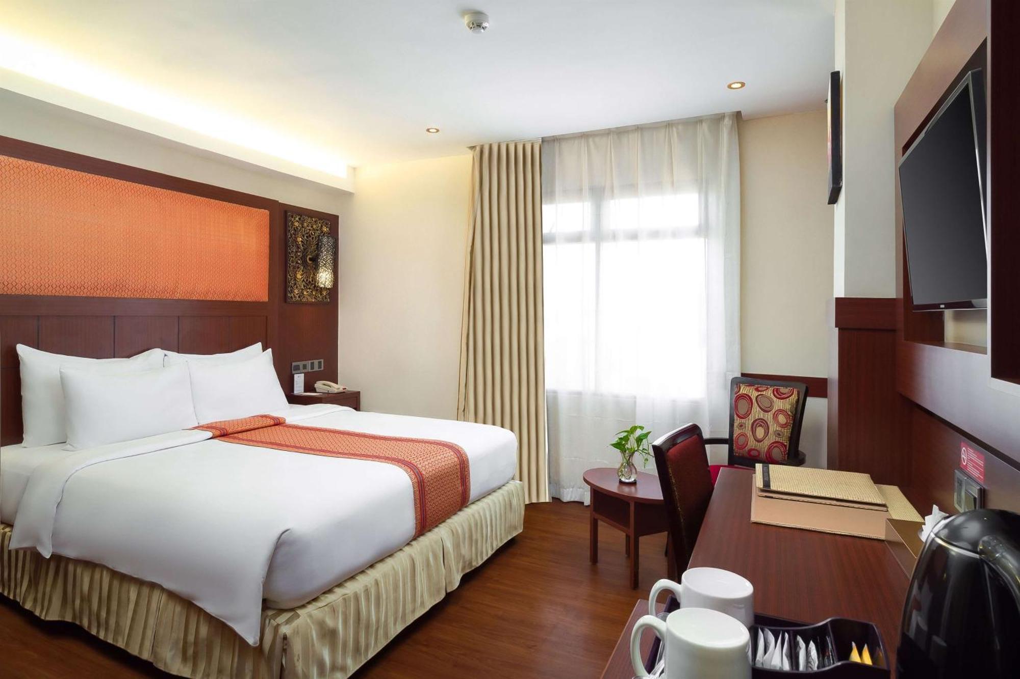 Best Western Plus Makassar Beach Hotel Exterior foto